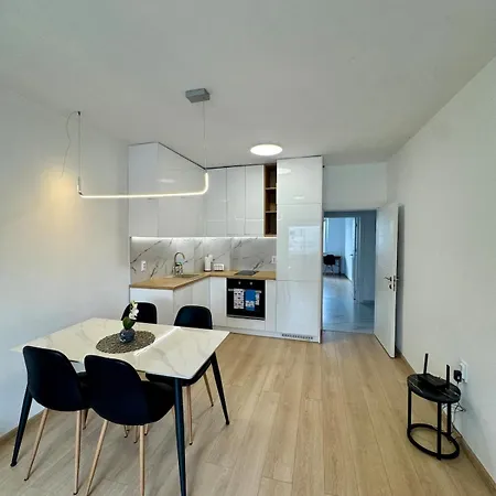 Cosy 2-bedroom Appartamento Plovdiv