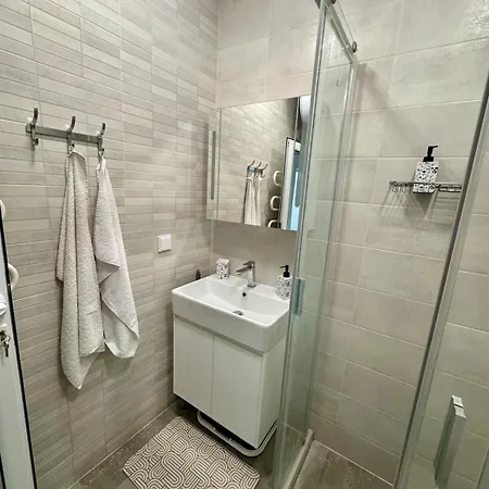 Cosy 2-bedroom Appartamento